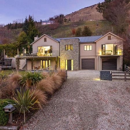 The Stowaway Villa Queenstown Bagian luar foto