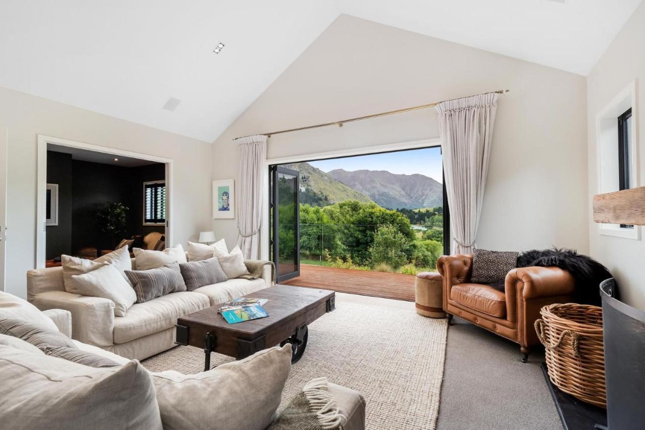 The Stowaway Villa Queenstown Bagian luar foto